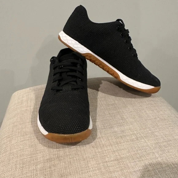 NOBULL Black and White Athletic Shoes with Minimalist Design - Picture 2 of 7
